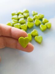 Fıstık Yeşili Renk Kalp Boncuk - 001