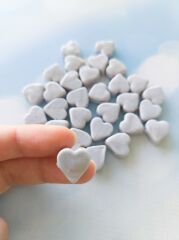 Gri Renk Kalp Boncuk - 010