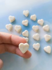 Krem Renk Kalp Boncuk - 014